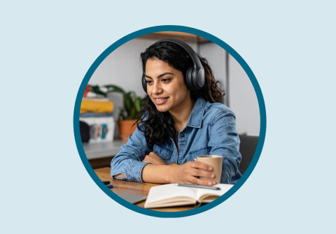 Frau mit Headset